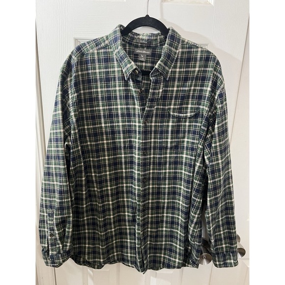 Eddie Bauer Men XL‎ Flannel Shirt Green Blue Plaid Outdoors Relaxed Fit - Picture 1 of 2